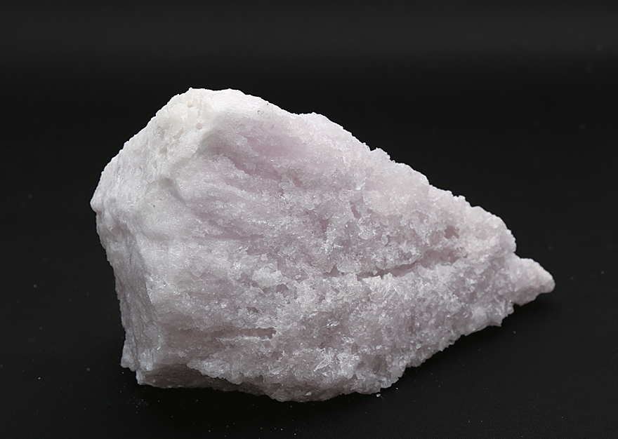A relevant stock photo of alumina fused spinel in a typical setting.