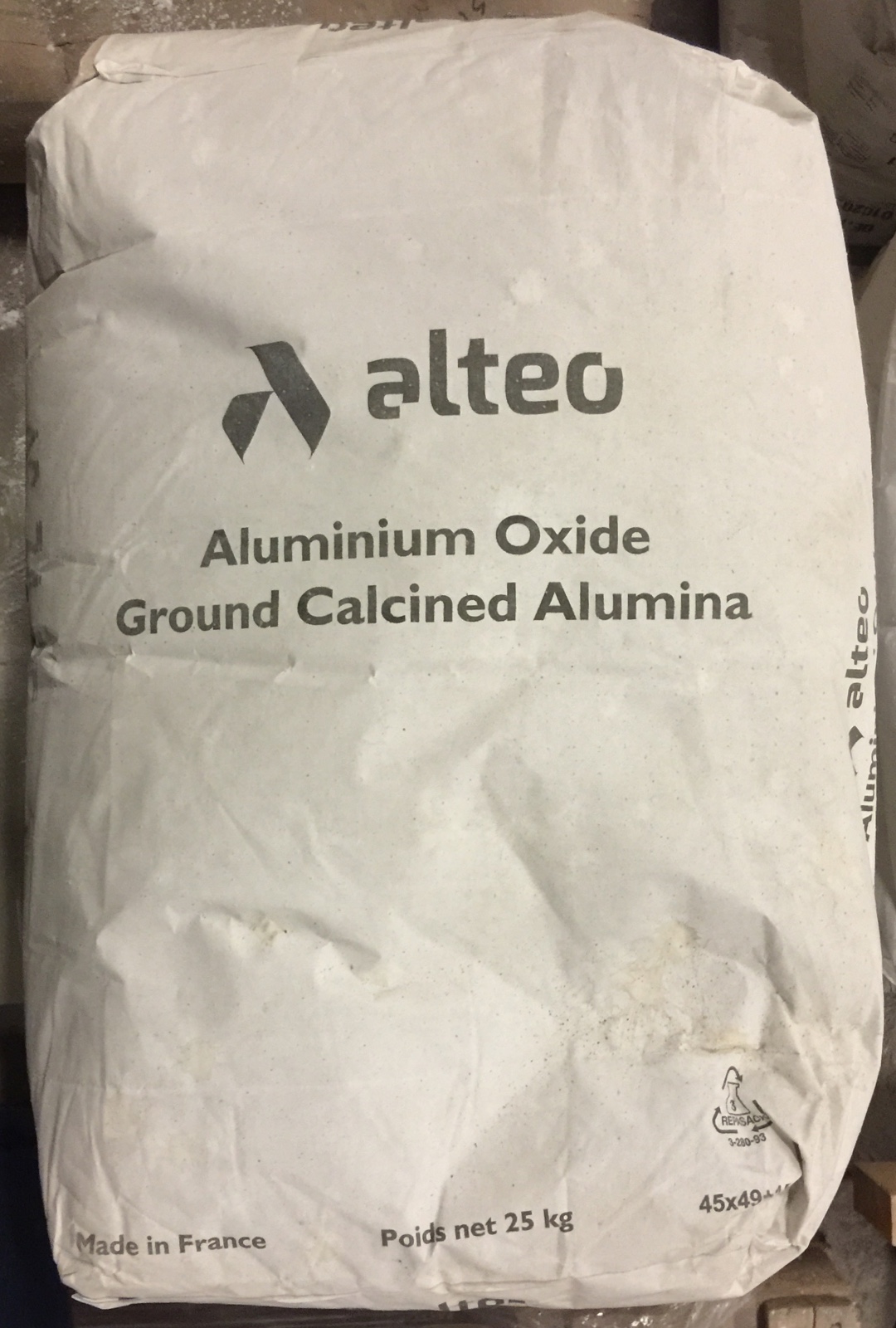 Illustrative example of calcined aluminium oxide from Google Search