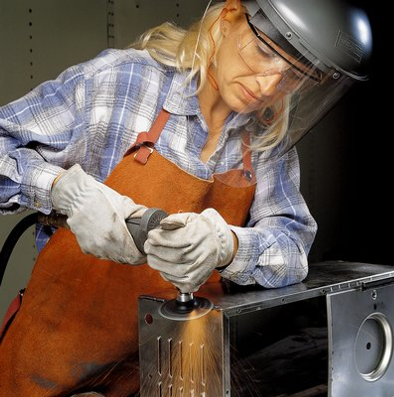 Illustrative example of green wheel grinding