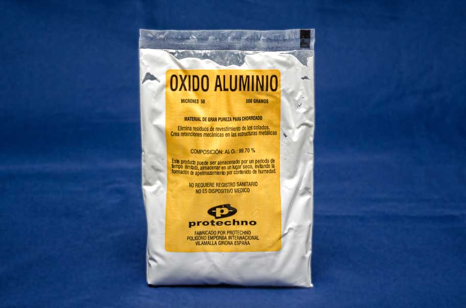 A relevant stock photo of oxido de aluminio in a typical setting.