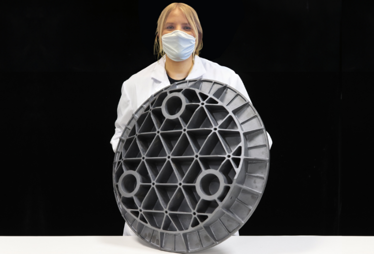 A relevant stock photo of sic mirror in a typical setting.