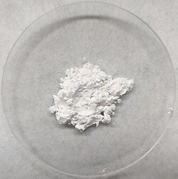 A relevant stock photo of was ist aluminiumoxid in a typical setting.